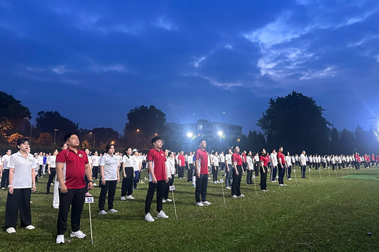 TP.HCM: Gần 2.000 người đồng diễn dưỡng sinh vì sức khoẻ cộng đồng