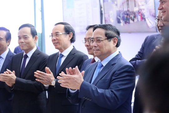 Thủ tướng Phạm Minh Chính dự khai mạc Diễn đàn Kinh tế mùa thu năm 2025