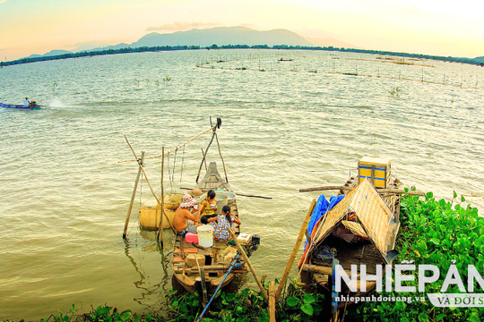 Mùa nước lũ đi qua