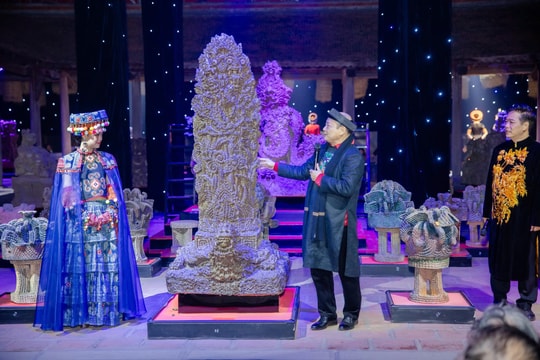 GIAO HÒA
Hành trình từ EGO đến ECO: HIỆN LINH và GIAO HÒA trong định hình không gian thẩm mỹ đương đại Việt Nam.