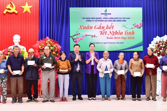 Chương trình “Xuân gắn kết, Tết nghĩa tình” với người dân Quảng Ngãi