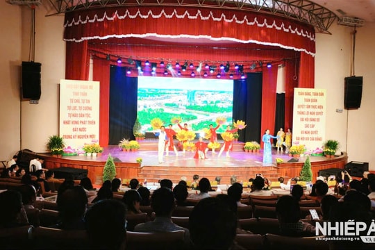 Cần Thơ: Họp mặt văn nghệ sĩ, báo chí, huấn luyện viên, vận động viên tiêu biểu