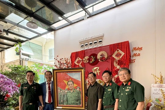 CLB Trái tim người lính Phương Nam thăm, chúc Tết các đồng chí lãnh đạo, tướng lĩnh