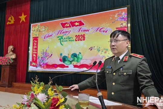 Giám đốc Công an tỉnh Quảng Trị thăm, chúc Tết các đơn vị và tri ân nguyên lãnh đạo qua các thời kỳ