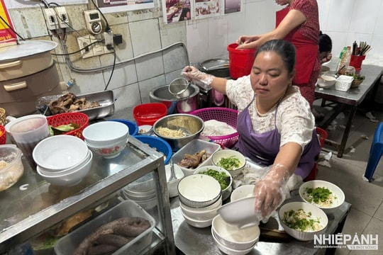 Quán phở 8.000 đồng và hơn 20 năm một chữ “tâm”