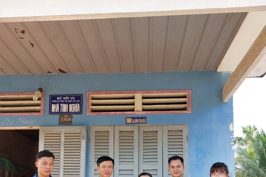 Gần dân để giữ vững an ninh biên giới 