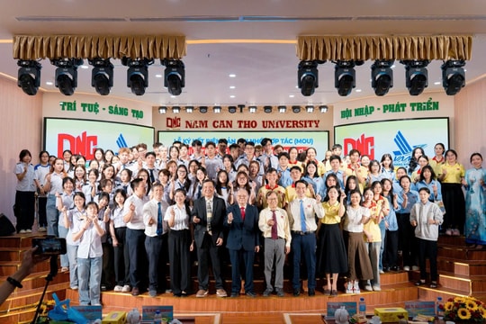 Trường Đại học Nam Cần Thơ ký kết Biên bản ghi nhớ hợp tác với Học viện Hàng không Việt Nam