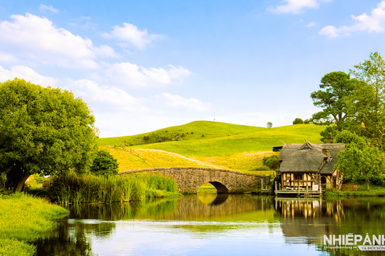 HOBBITON MOVIE SET -
Nơi câu chuyện vẫn sống trong từng khuôn hình 

