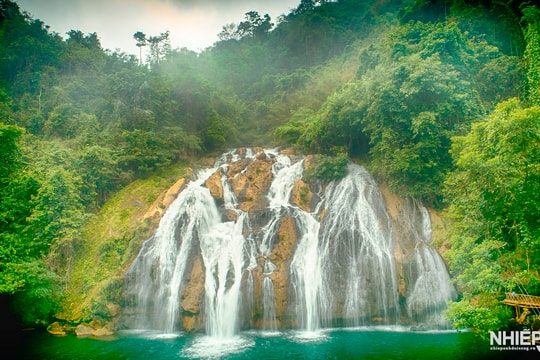 Thác Tà Puồng – “viên ngọc xanh” giữa đại ngàn, điểm đến sinh thái,  đầy mê hoặc ở Quảng Trị