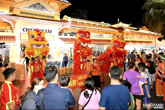 Phố đêm Chợ Lớn : khơi dậy sức sống di sản