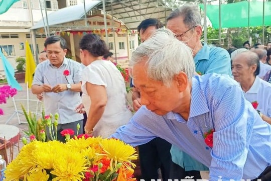 Cà Mau: Họp mặt cựu giáo viên, học sinh thời kỳ kháng chiến chống Mỹ