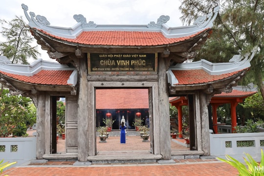 “Cột mốc tâm linh” nơi đảo xa