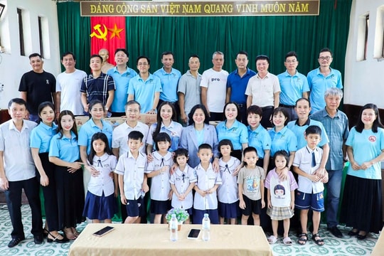 CLB Tennis Báo chí Nghệ An: Kết nối đam mê, lan tỏa tinh thần thiện nguyện