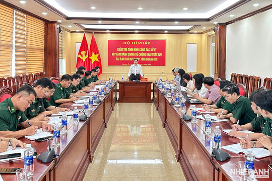 Bộ Tư pháp kiểm tra công tác xử lý vi phạm IUU tại Bộ đội Biên phòng Quảng Trị