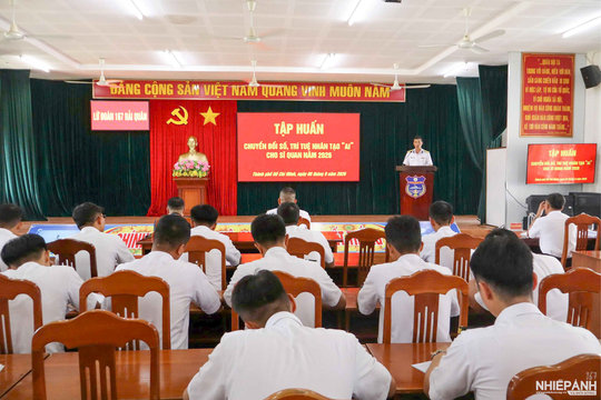 Lữ đoàn 167 tập huấn nâng cao kiến thức về chuyển đổi số và trí tuệ nhân tạo