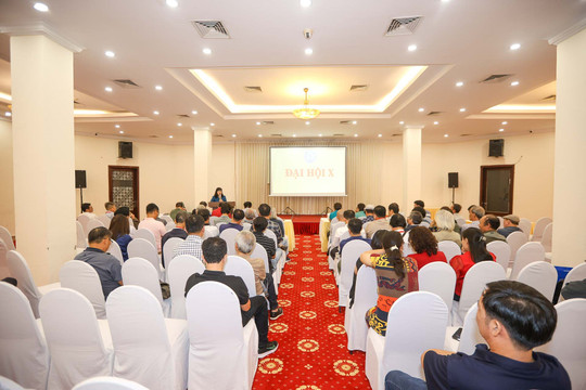Cuộc họp Trưởng đoàn đại biểu dự Đại hội X Hội Nghệ sĩ Nhiếp ảnh Việt Nam