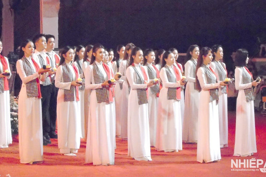 “Khúc tri ân” – Bản hòa ca thiêng liêng, sáng mãi đạo lý uống nước nhớ nguồn