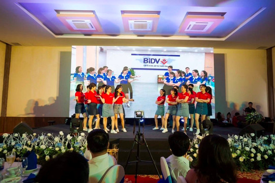 Đằng sau những con số - Kỳ 2: Khi ngôn từ bất lực thì âm nhạc lên tiếng