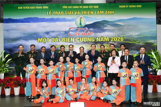 Trao giải Cuộc thi ảnh “Tự hào một dải biên cương”: Vinh danh những tác phẩm lan tỏa tình yêu Tổ quốc