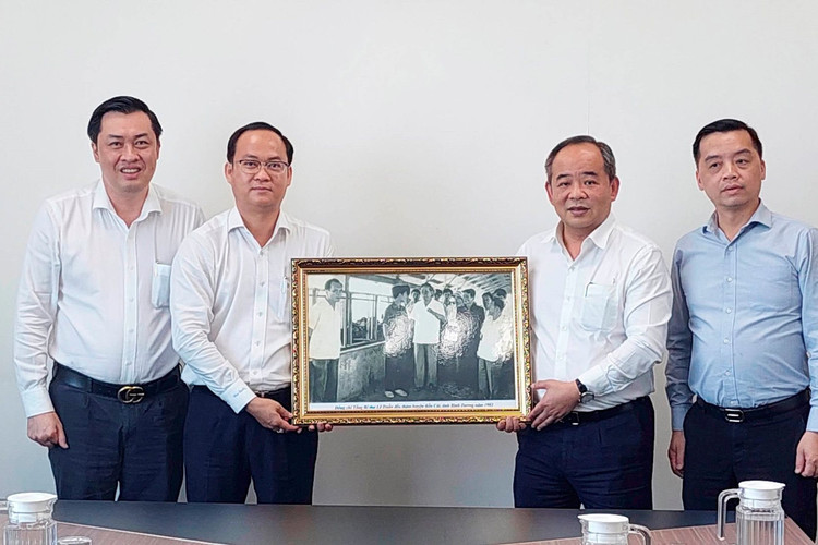 Chủ nhiệm Văn phòng Chủ tịch nước Lê Khánh Hải thăm Sở Văn hóa, Thể thao và Du lịch tỉnh Bình Dương