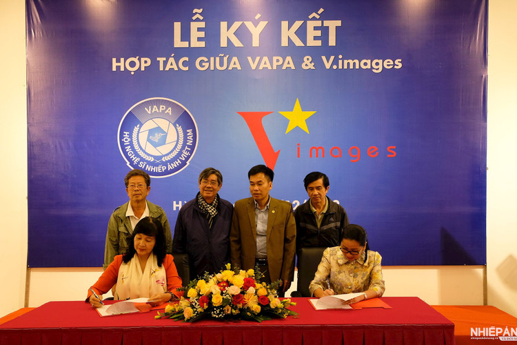 Lễ ký kết và hợp tác giữa Hội Nghệ sĩ Nhiếp ảnh Việt Nam và V.images