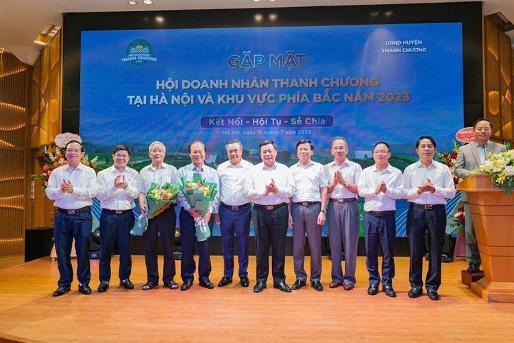 Hội Doanh nhân Thanh Chương tại Hà Nội và các tỉnh Phía Bắc ủng hộ 2,5 tỷ đồng cho các hộ nghèo, hộ khó khăn và trao tặng học bổng