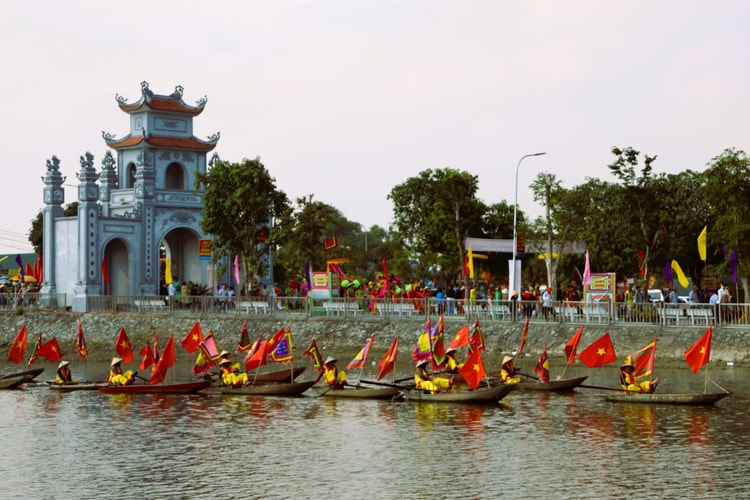 Khai hội Đền ông Hoàng Mười năm 2023
