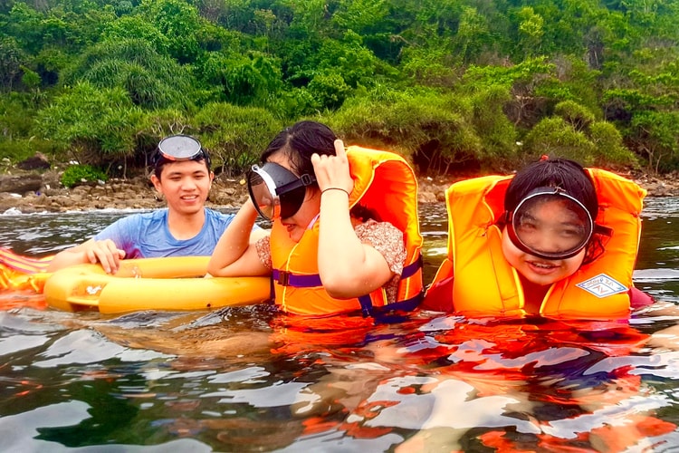 "Du hí" đầu năm đến đảo Nam Du
