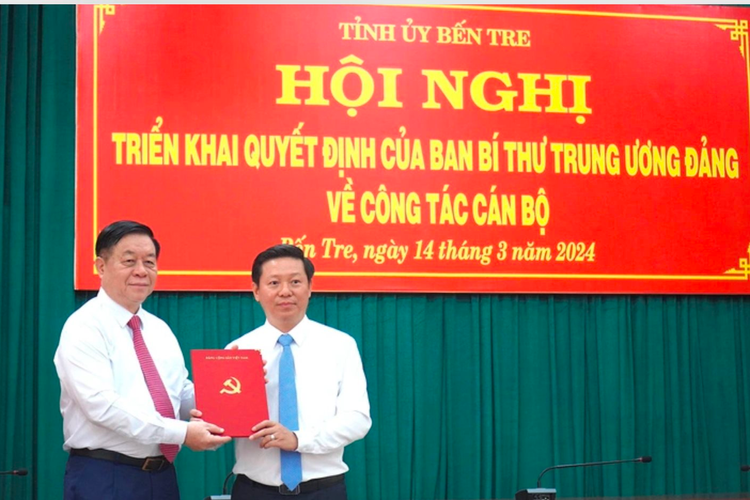 Đồng chí Trần Thanh Lâm - Phó Trưởng Ban Tuyên giáo Trung ương làm Phó Bí thư Tỉnh ủy Bến Tre
