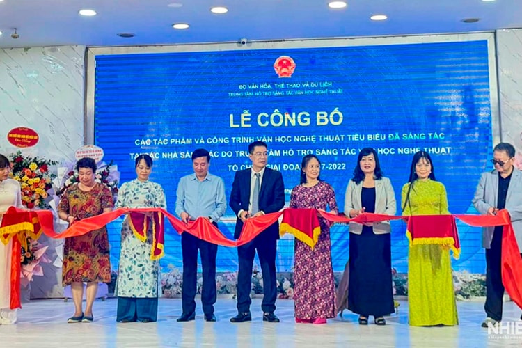 Bộ Văn hóa, Thể thao và Du lịch công bố 34 tác phẩm và công trình văn học nghệ thuật tiêu biểu
