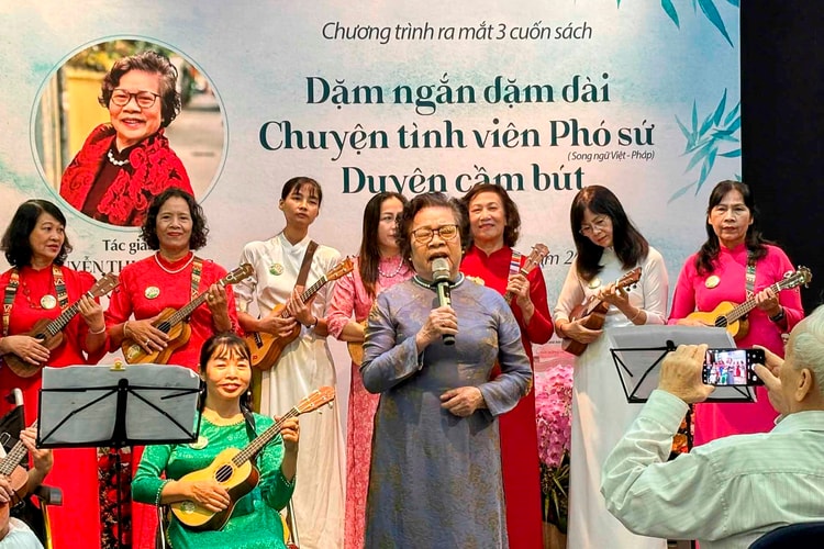 Nhà văn 90 tuổi Nguyễn Thị Mỹ Dung ra mắt bộ ba sách mới