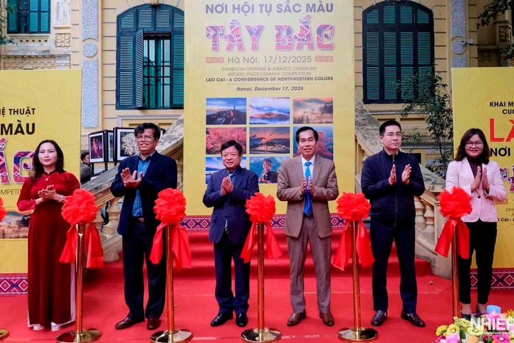 Khai mạc Triển lãm và trao giải Cuộc thi ảnh nghệ thuật “Lào Cai – Nơi hội tụ sắc màu Tây Bắc” năm 2025