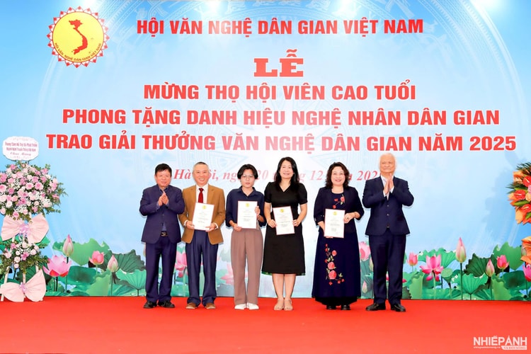 Trao 49 Giải thưởng Văn nghệ dân gian năm 2025 và Triển lãm "Thành tựu văn hoá, văn nghệ dân gian Việt Nam 50 năm sau ngày đất nước thống nhất"