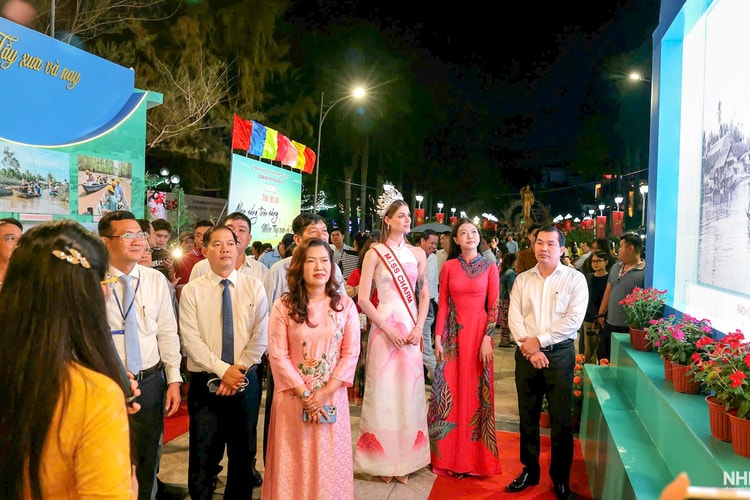 Triển lãm ảnh “Nhịp sống trên sông - Miền Tây xưa và nay”