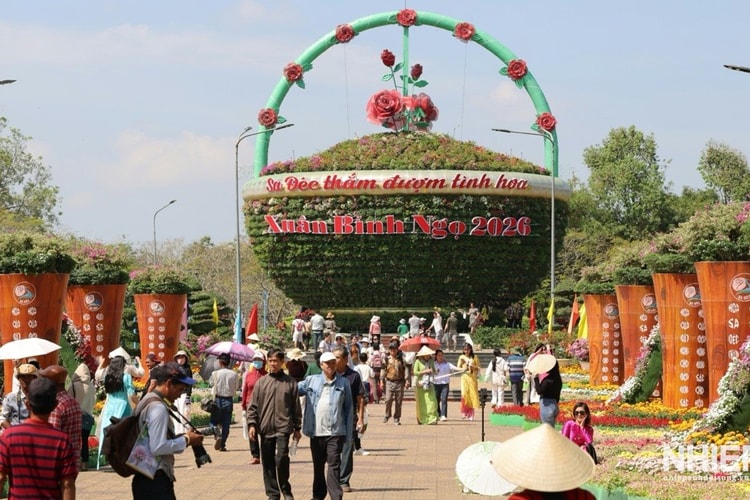 Festival hoa – kiểng Sa Đéc đón gần 1,2 triệu lượt khách