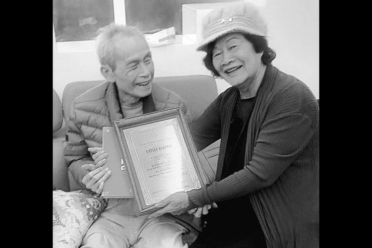 Tin buồn: Nghệ sĩ nhiếp ảnh Bùi Tấn từ trần