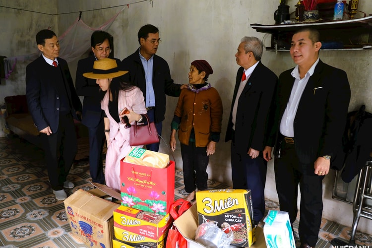 Xã Hải Lộc (Nghệ An)
Quán triệt chuyên đề “Những nội dung mới mang tính đột phá tại Đại Hội Đảng toàn quốc lần thứ XIV của Đảng” và tổ chức Chương trình “Nghĩa tình dòng Lam – Xuân Bính Ngọ 2026"