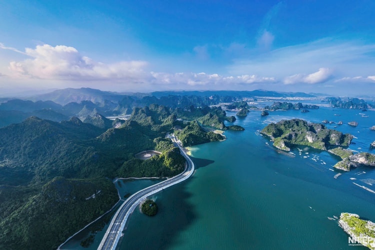 BÁI TỬ LONG HUYỀN THOẠI
