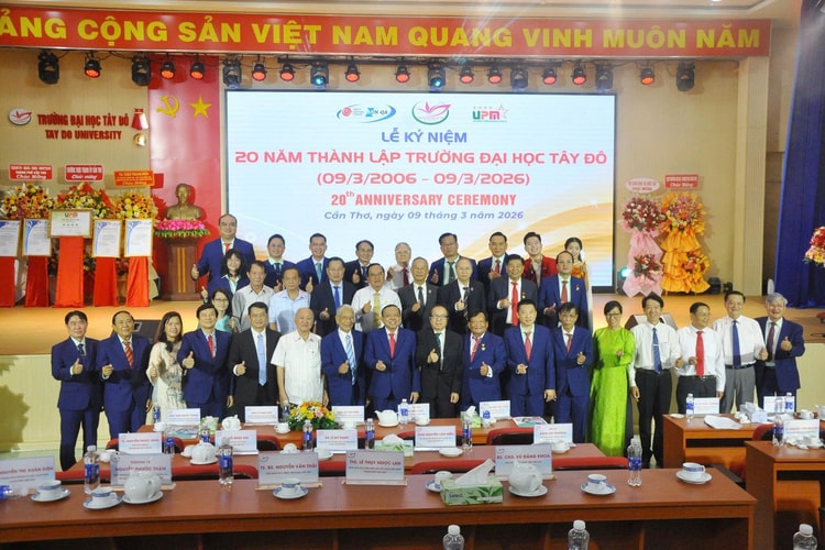 Trường Đại học Tây Đô kỷ niệm 20 năm xây dựng, hội nhập và phát triển