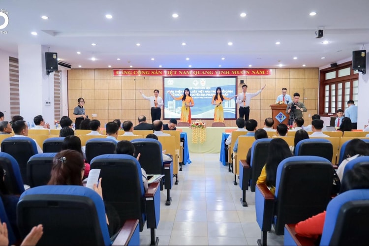 Đại học Cần Thơ tổ chức Hội thảo khoa học với chủ đề "Hoàn thiện pháp luật Việt Nam trong bối cảnh tổ chức chính quyền địa phương hai cấp"