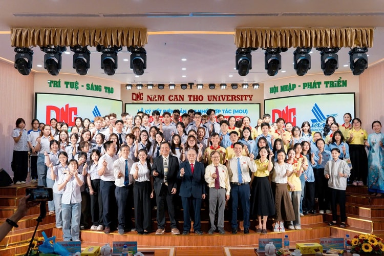 Trường Đại học Nam Cần Thơ ký kết Biên bản ghi nhớ hợp tác với Học viện Hàng không Việt Nam