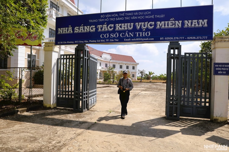 Hội Liên hiệp Văn học Nghệ thuật Nghệ An khai mạc Trại sáng tác VHNT tại Cần Thơ