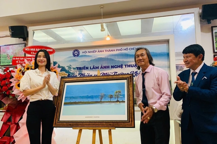 Khai mạc triển lãm ảnh “Thiên nhiên và môi trường khí hậu”