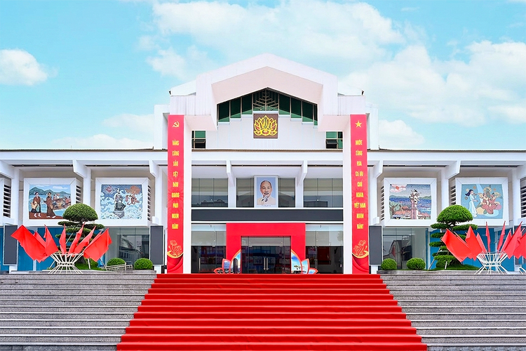 Triển lãm ảnh nghệ thuật chào mừng 120 năm ngày sinh Tổng Bí thư Hà Huy Tập: "Từ quê hương Cẩm Xuyên đến khát vọng Hà Tĩnh"