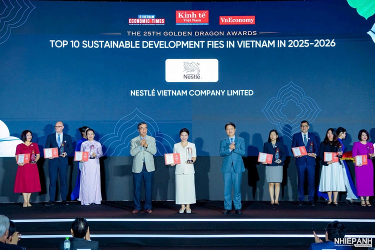 NESTLÉ VIỆT NAM ĐƯỢC VINH DANH TẠI GIẢI THƯỞNG RỒNG VÀNG LẦN THỨ 25 VỀ PHÁT TRIỂN CHUỖI GIÁ TRỊ NÔNG NGHIỆP BỀN VỮNG 