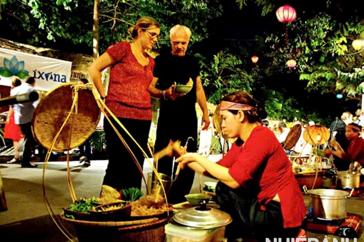 Ẩm thực Việt Nam: Hương vị níu chân lữ khách