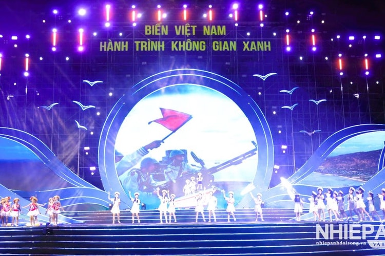NGHỆ AN - 
Hoành tráng Chương trình nghệ thuật “Biển Việt Nam - Hành trình không gian xanh”
