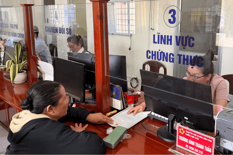 HIỆU QUẢ CẢI CÁCH HÀNH CHÍNH Ở LONG TUYỀN