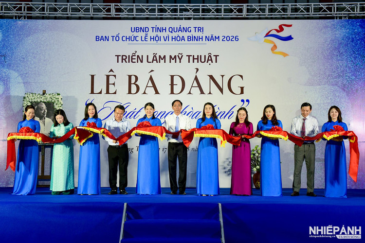Khai mạc triển lãm “Lê Bá Đảng - Khát vọng Hòa bình”: Nghệ thuật từ ký ức chiến tranh đến thông điệp hòa bình

