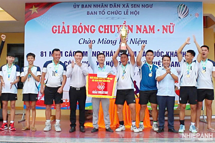 Xã Sen Ngư tỉnh Quảng Trị sôi nổi Giải bóng chuyền nam, nữ chào mừng Quốc khánh 2/9